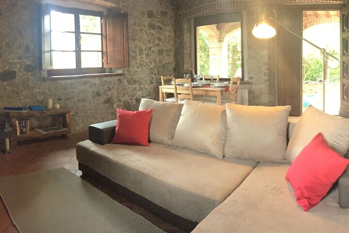 Room 9 of 29