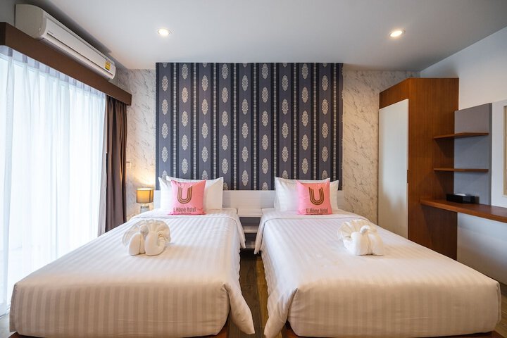 Room 8 of 37