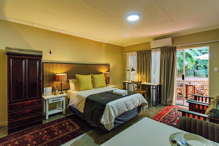 Room 9 of 42