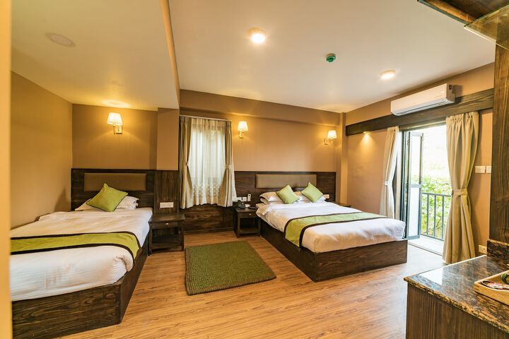 Room 6 of 14