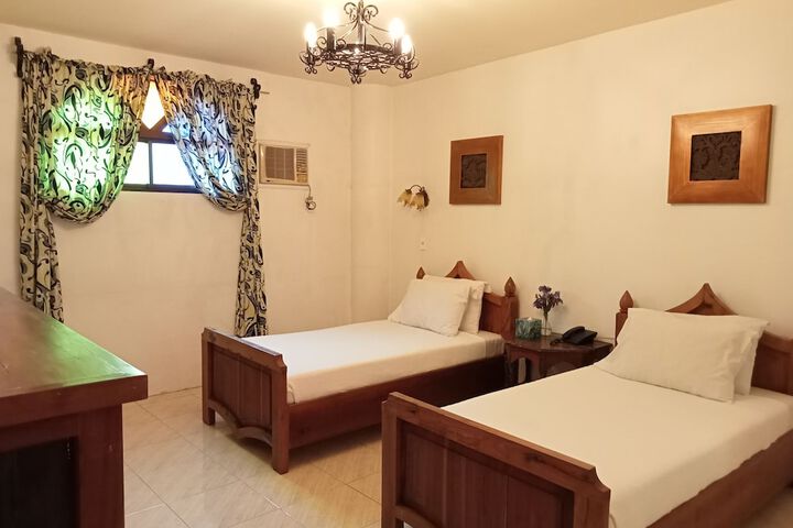 Room 21 of 42