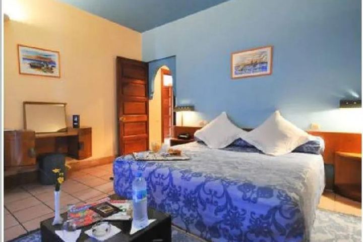 Room 2 of 6