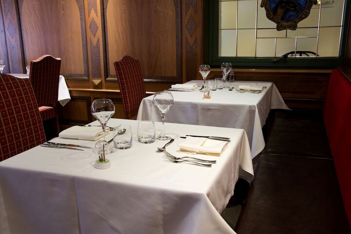 Dining 36 of 52