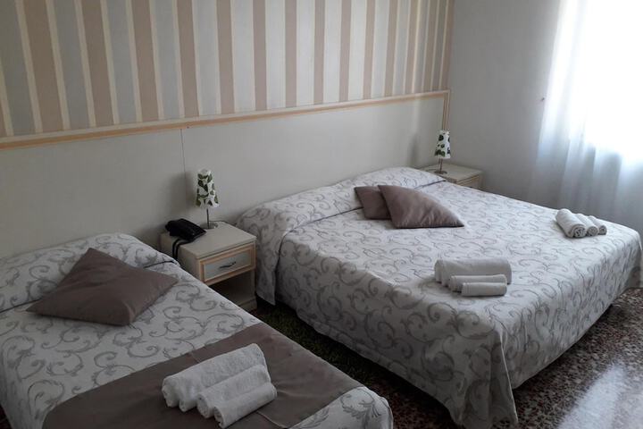 Room 21 of 52