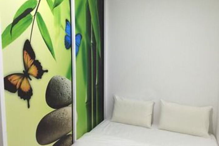 Room 12 of 22