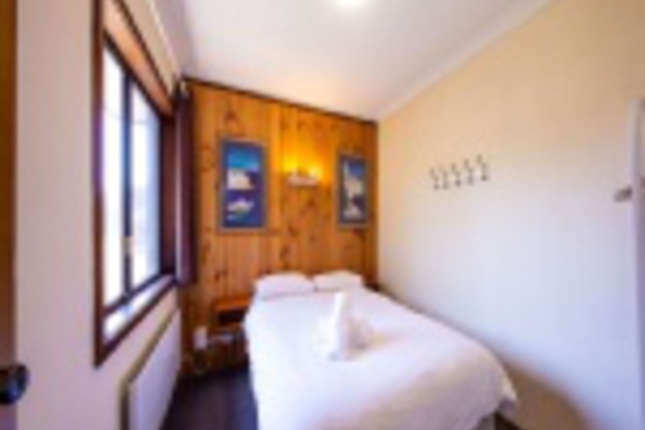 Room 454 of 693