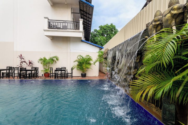 Pool 54 of 65