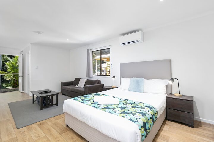 Room 4 of 44