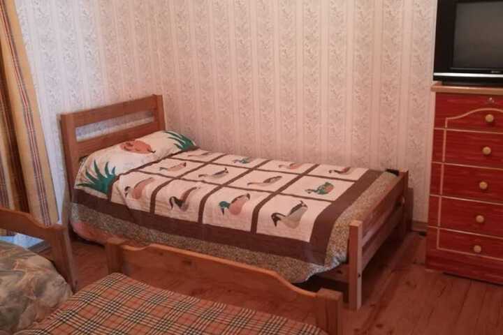 Room 2 of 28