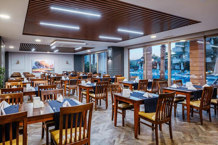 Dining 72 of 151