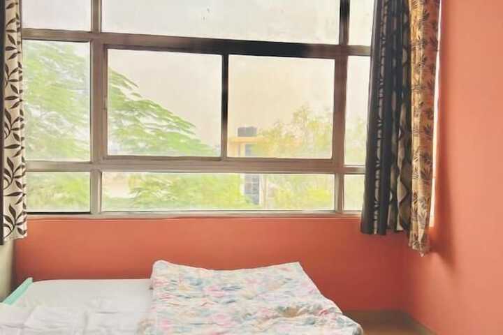 Room 14 of 63
