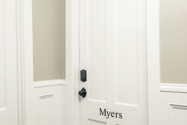 Room 26 of 83