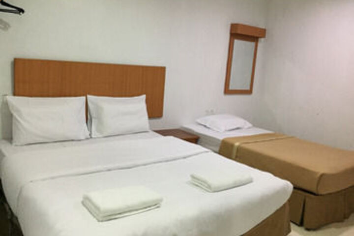 Room 30 of 43