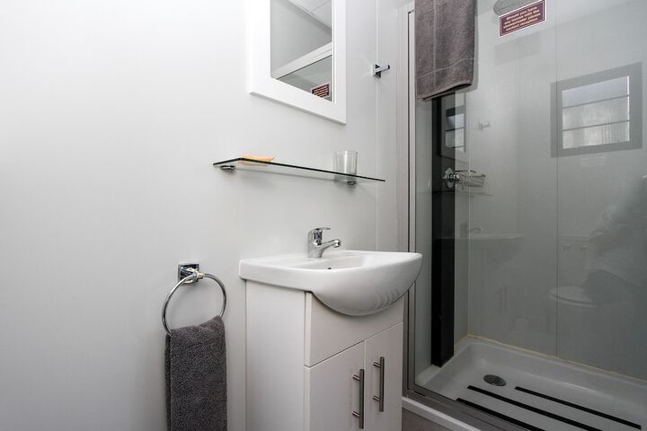 Room 15 of 34