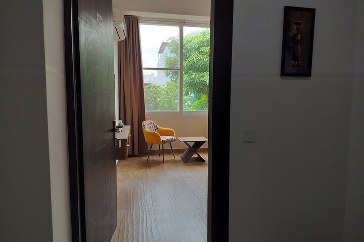 Room 14 of 48