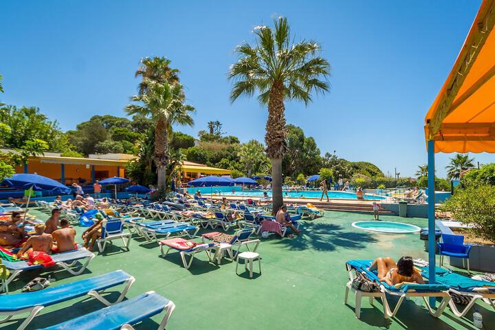 Pool Hotel
