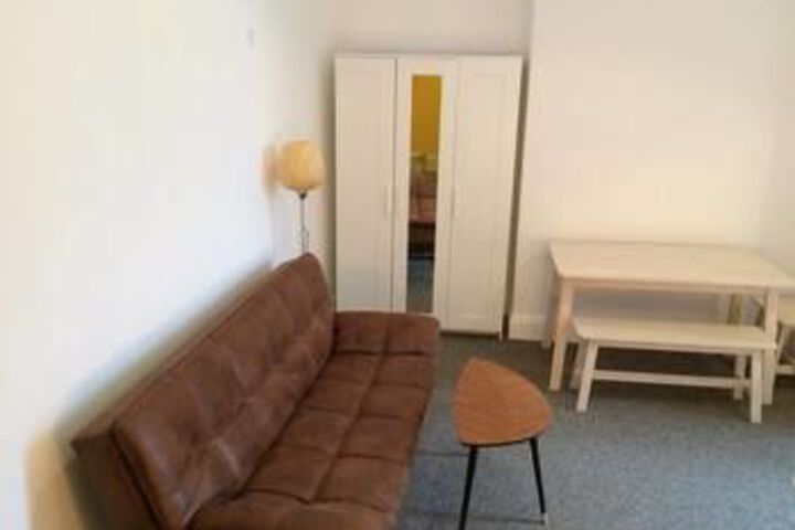 Room 37 of 40