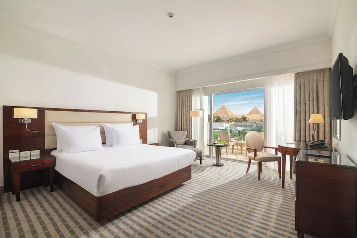 Room 4 of 36