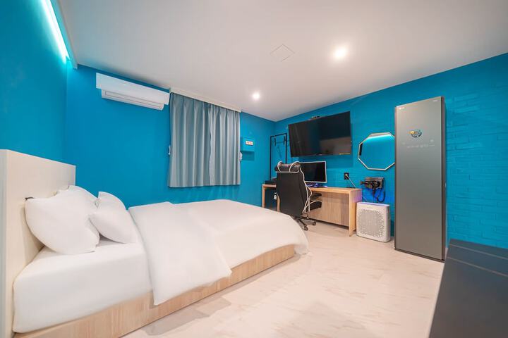 Room 19 of 57