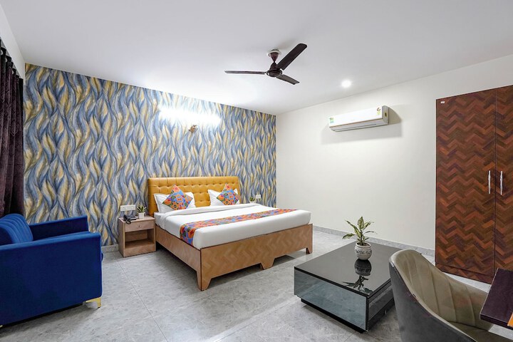 Room 16 of 44