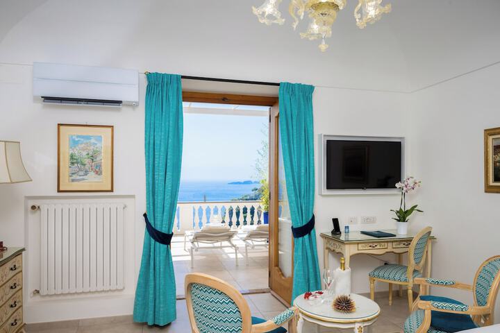 Room 10 of 62