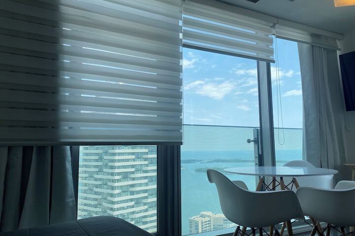 Room 52 of 90