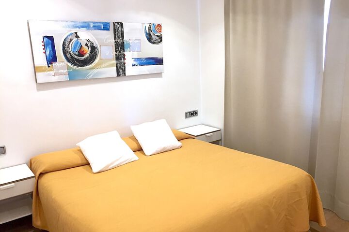 Room 3 of 43
