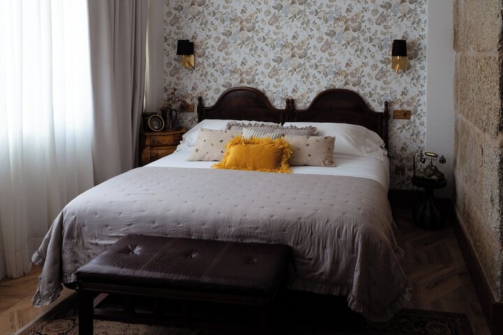 Room 8 of 68