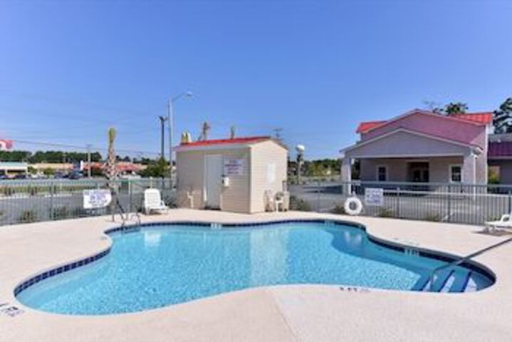 Pool 17 of 36