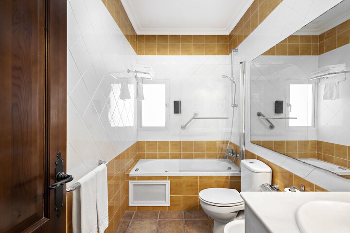 Clean Restrooms