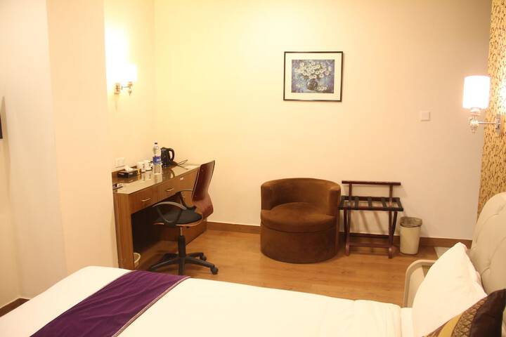 Room 16 of 34