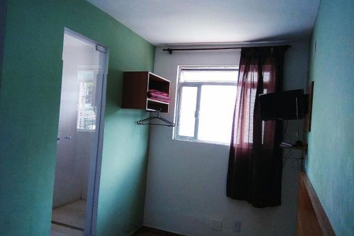 Room 12 of 36