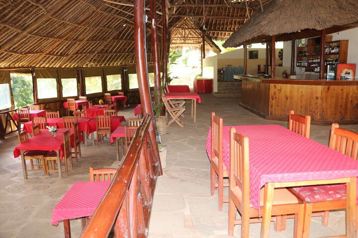 Dining 11 of 22