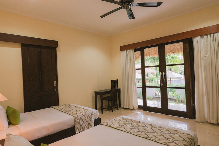 Room 13 of 98