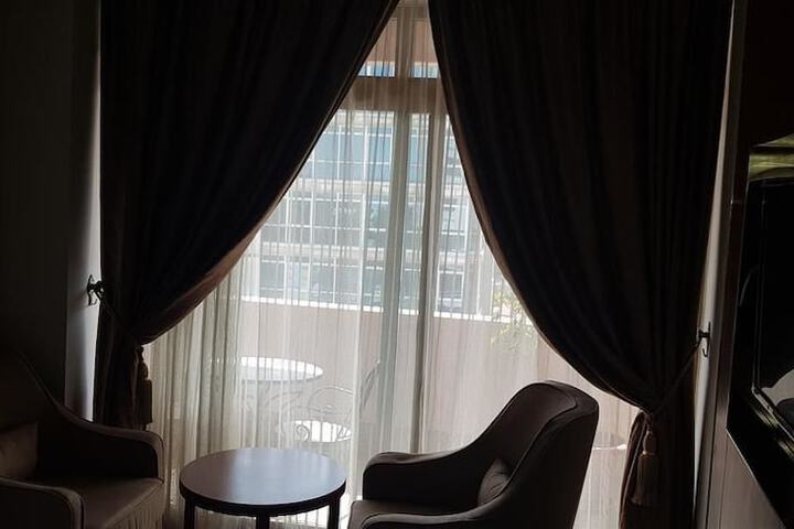 Room 15 of 32