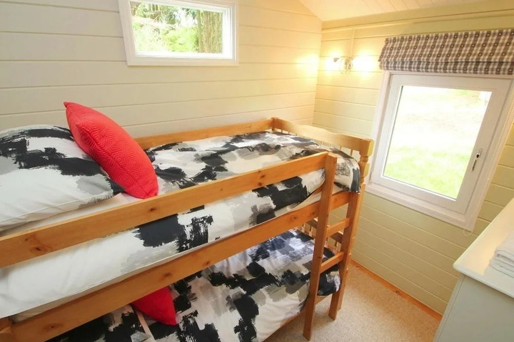 Room 3 of 11