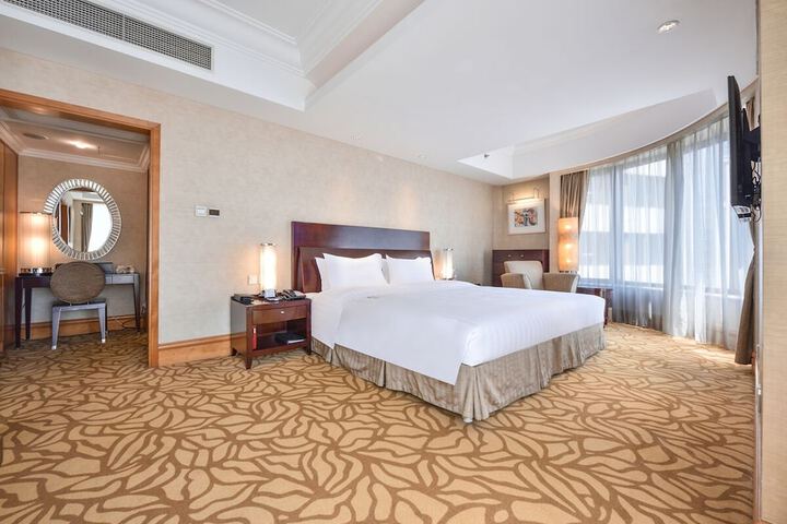 Room 17 of 41