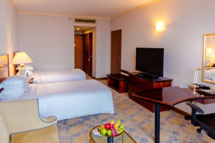 Room 26 of 176