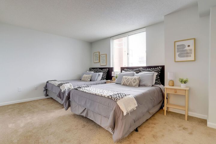 Room 183 of 195