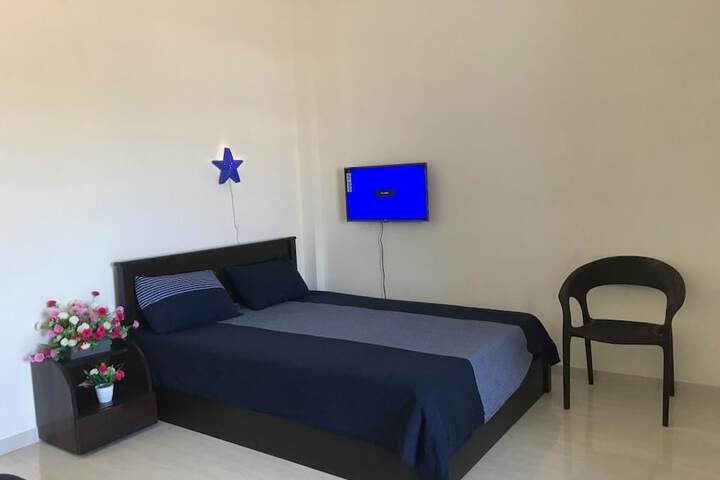 Room 4 of 4