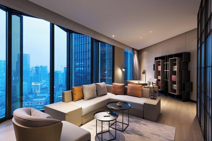 Room 50 of 82