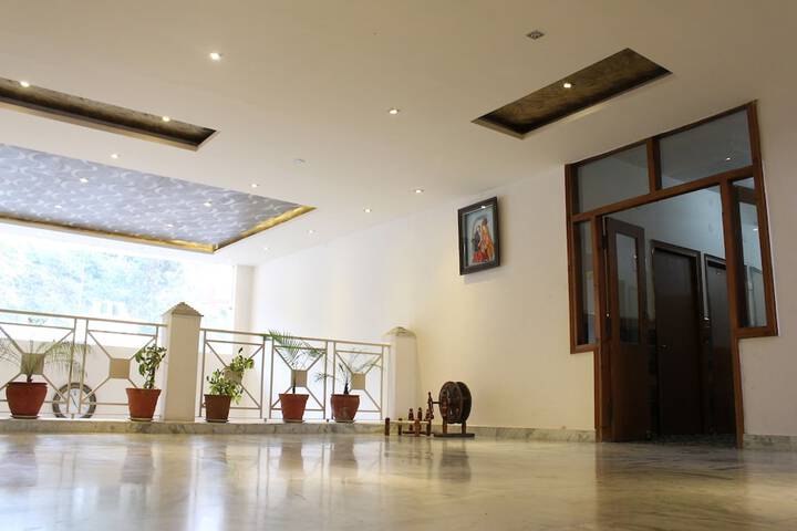 Hotel Interior 2 of 31