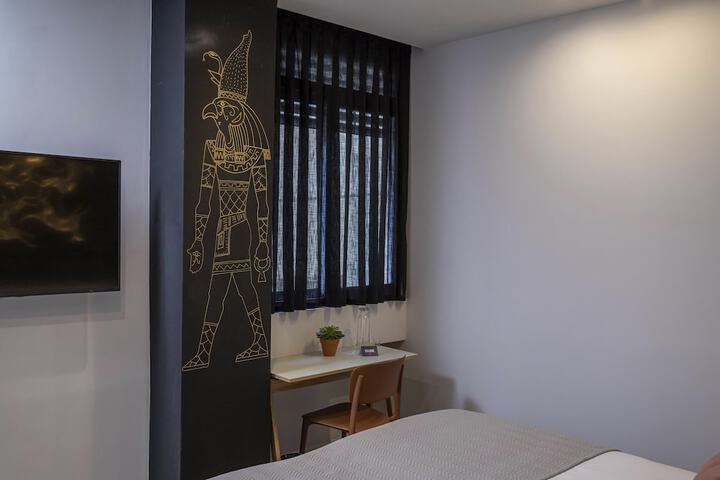 Room 12 of 47