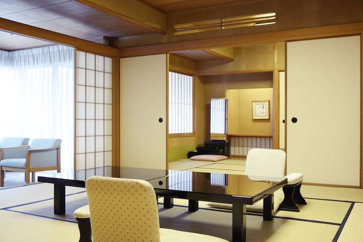 Room 15 of 111