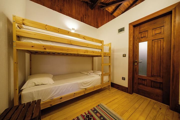 Room 22 of 61