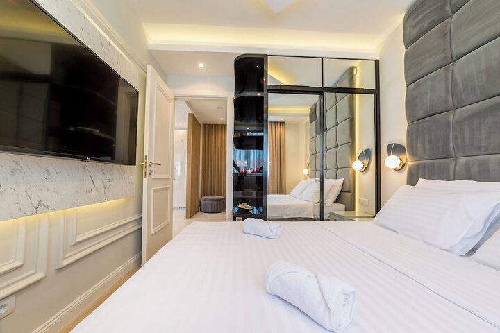 Room 5 of 70