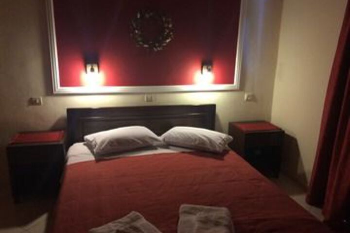 Room 8 of 20