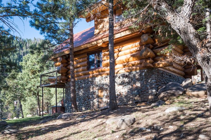 BEAR FOOT LODGE in Ruidoso, NM