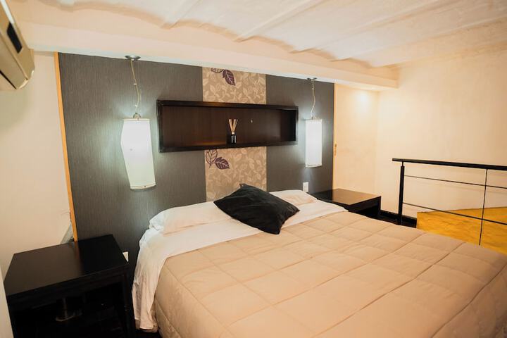 Room 10 of 46