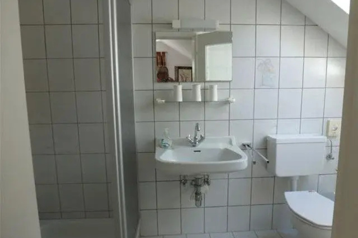 Room 7 of 15